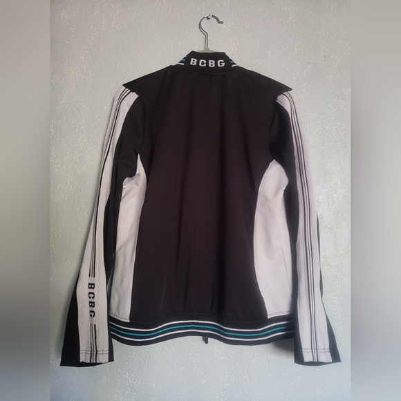 BCBG women's  black,white and blue color sport Jacket  size XL but run small - Picture 3 of 7
